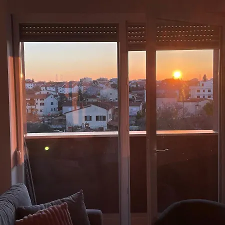 Apartman Lea *