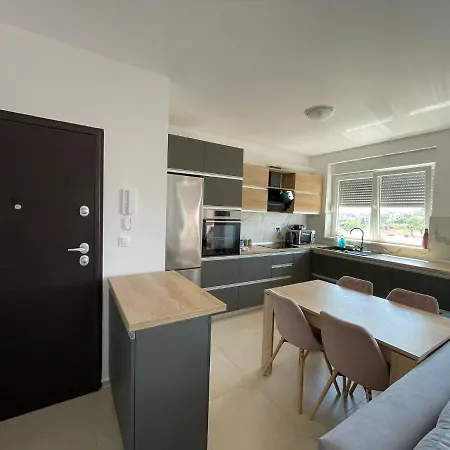 Apartment Apartman Lea Pula